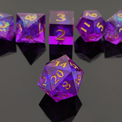 Πιόλε μαύρο ζύμη ζάρια 7PCS DND Δράκος και μπουντρούμι Πολυεδρό οξεία πλευρά