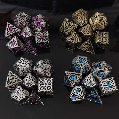 Συνυφασμένο Hollow DND RPG Metal Dice Dragon και Underground City Board Game